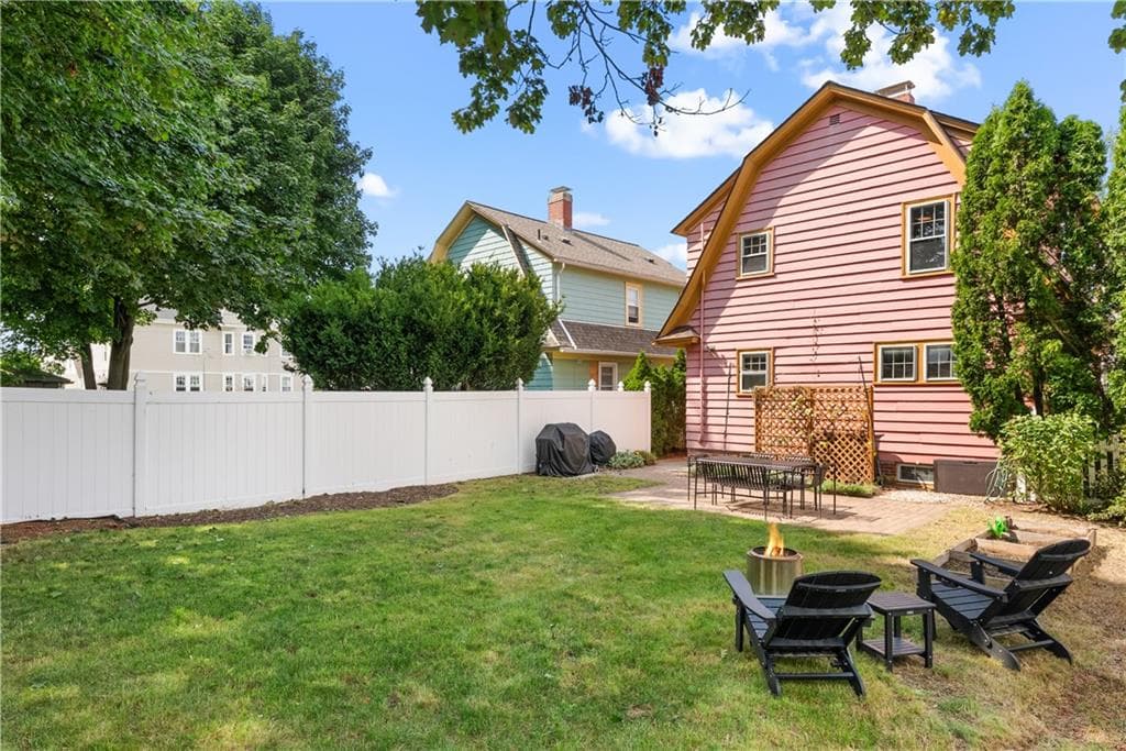 84 Waterman Avenue photo 36