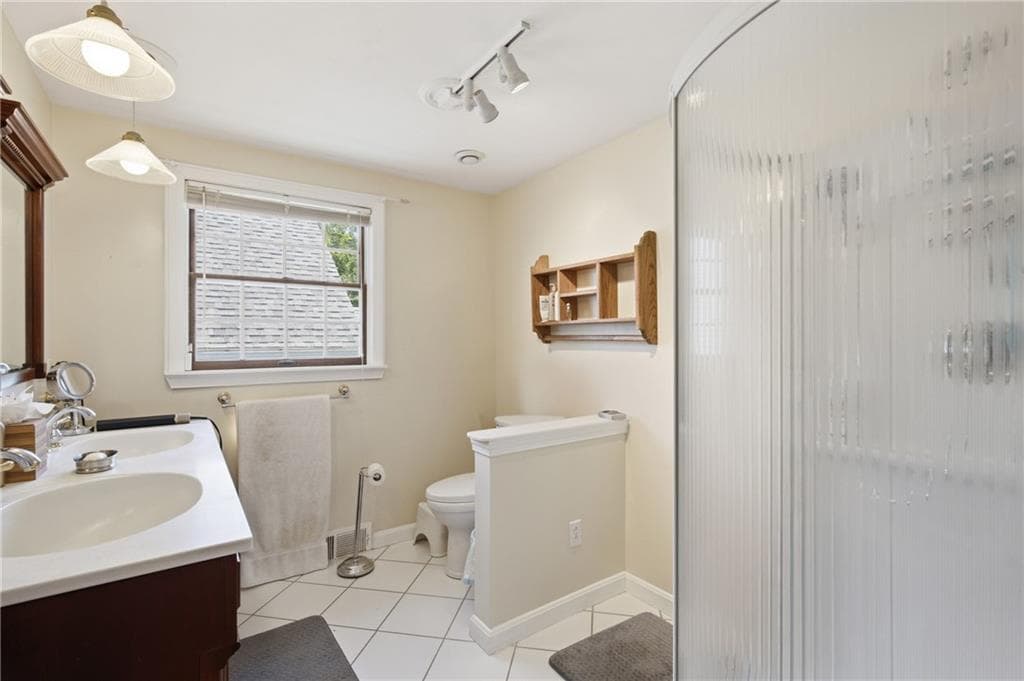 201 Randolph Avenue photo 10