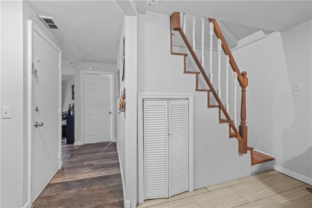 329 Plainfield Street photo 22