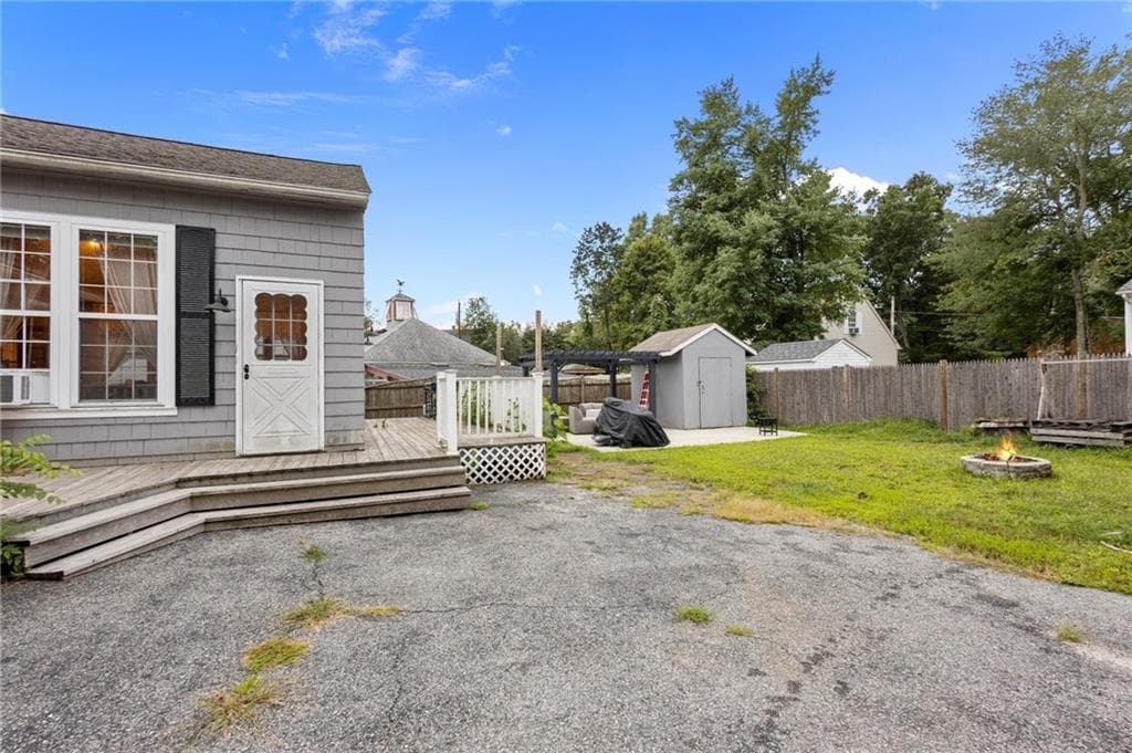 24 Fairbanks Avenue photo 6