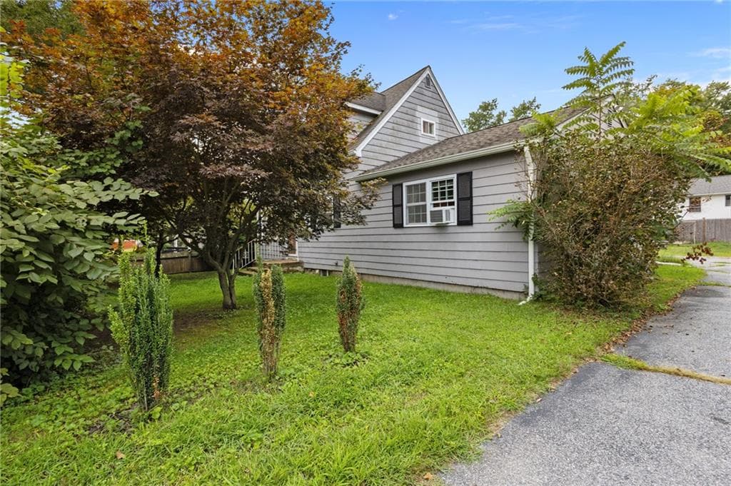 24 Fairbanks Avenue photo 3