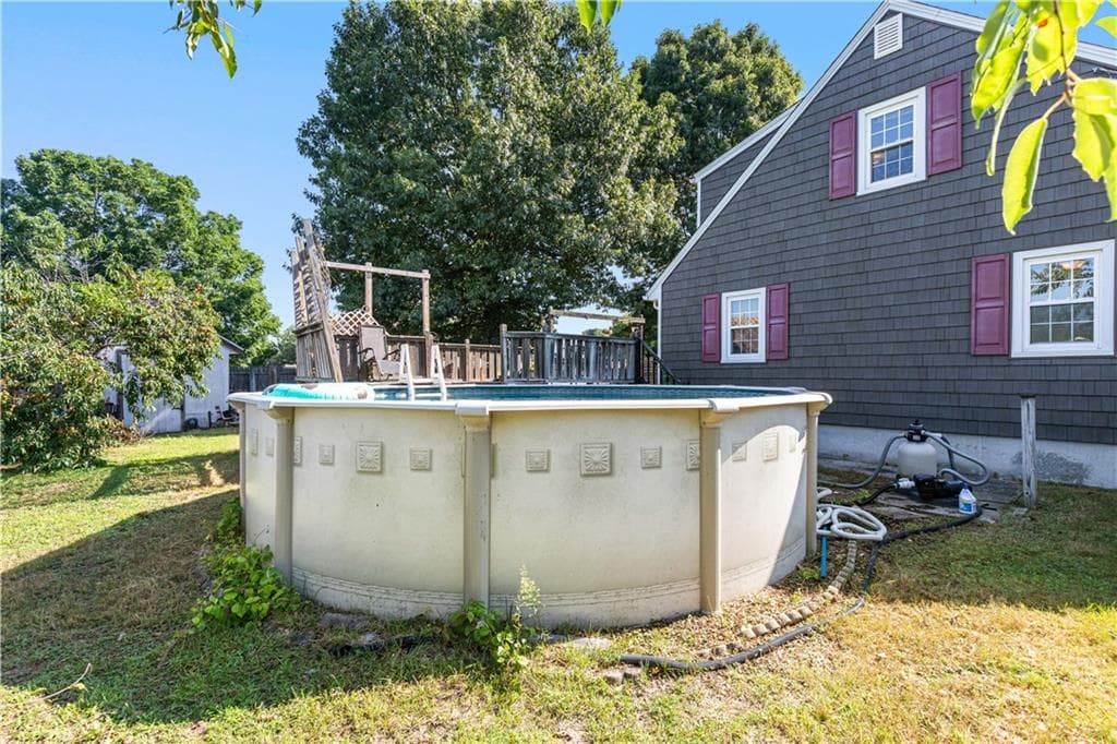 59 Wells Avenue photo 27