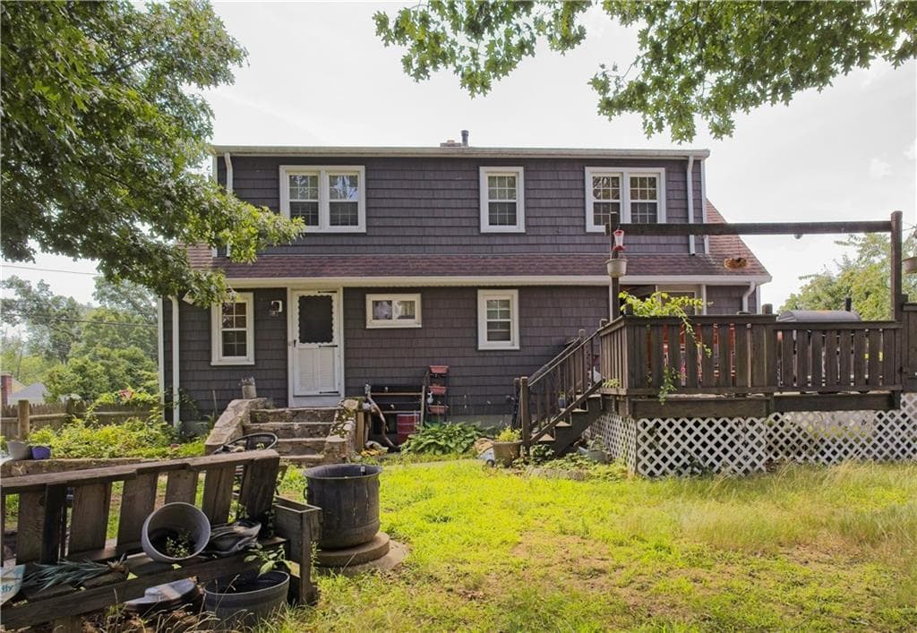 59 Wells Avenue photo 3