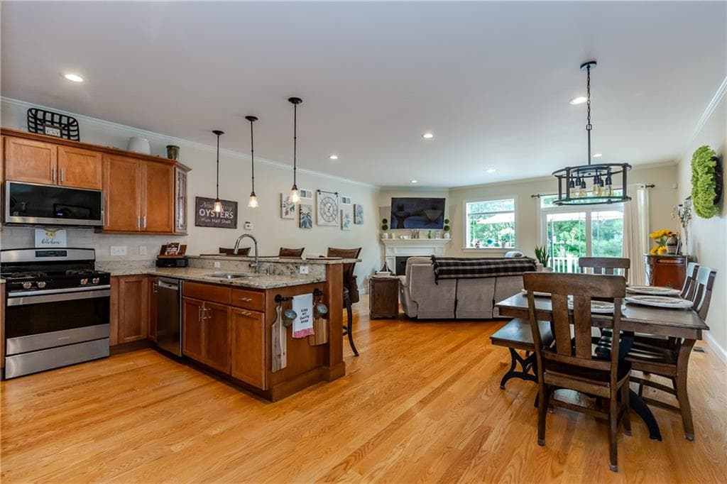 160 Allegra Lane photo 3