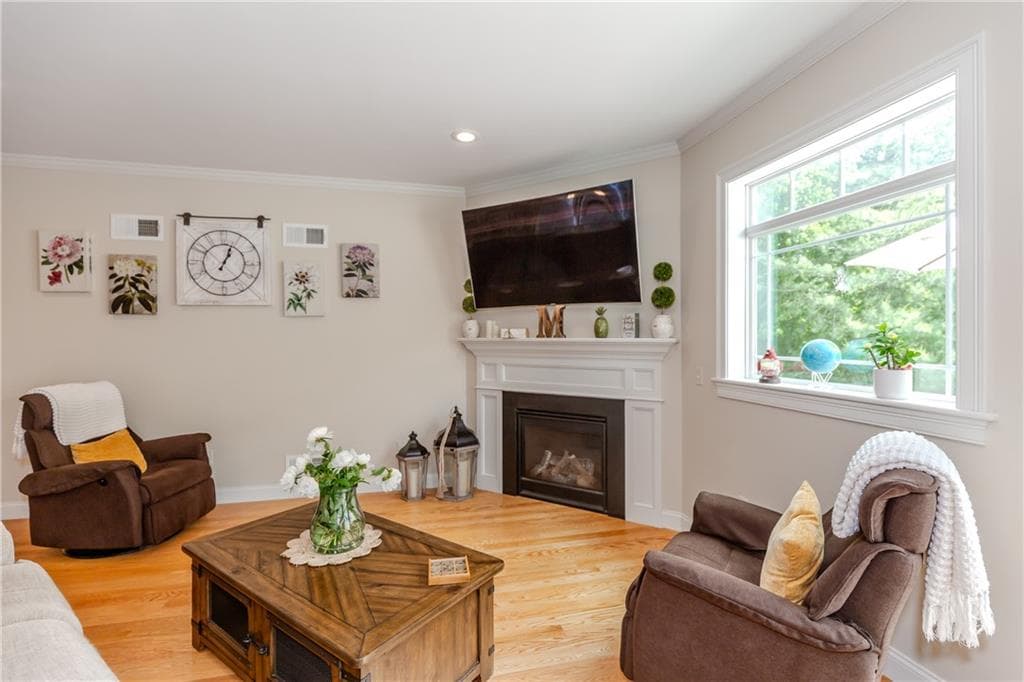 160 Allegra Lane photo 8