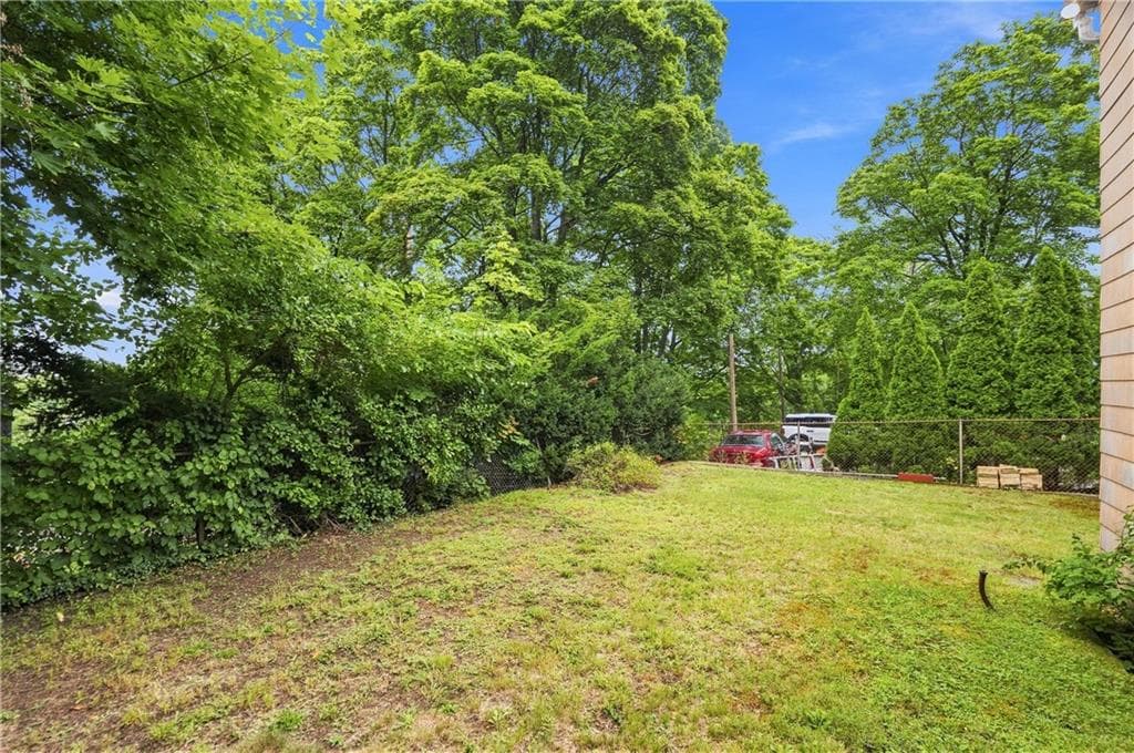 444 Carrington Avenue photo 36