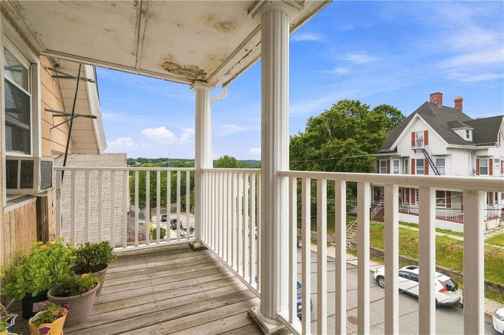 444 Carrington Avenue photo 30