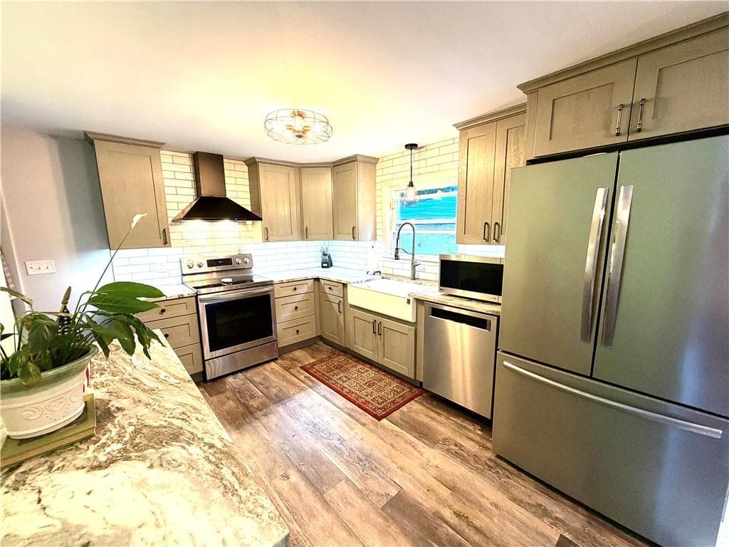 Single Family Residence at 20 New York Avenue, Cumberland, photo 6 of 20
