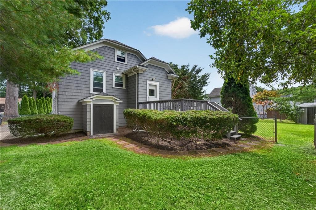 31 Elton Avenue photo 32