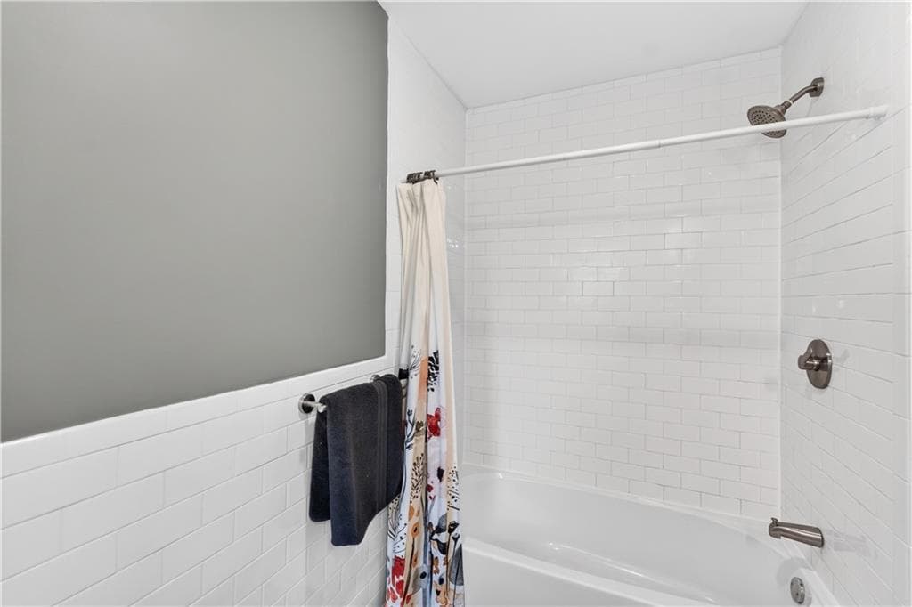 31 Elton Avenue photo 18