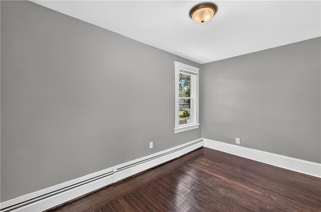 31 Elton Avenue photo 21