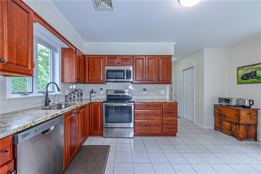 62 Cornell Drive photo 10