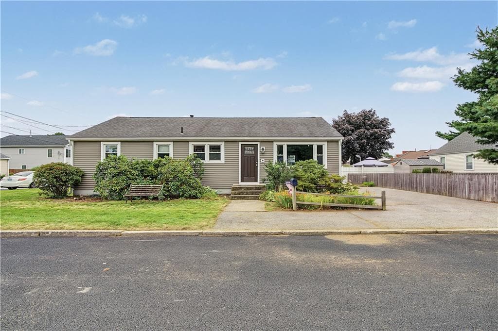 19 Poirier Street photo 33