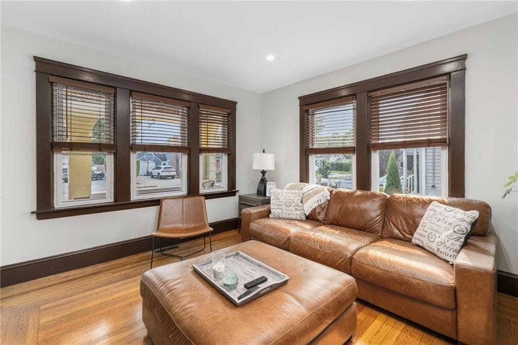 76 Myrtle Avenue photo 6