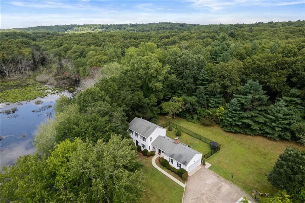 109 Scott Road photo 32