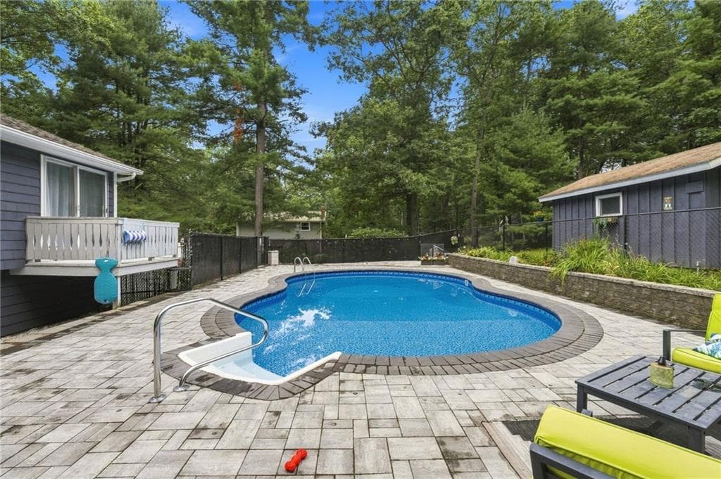 119 Wood Cove Drive photo 6