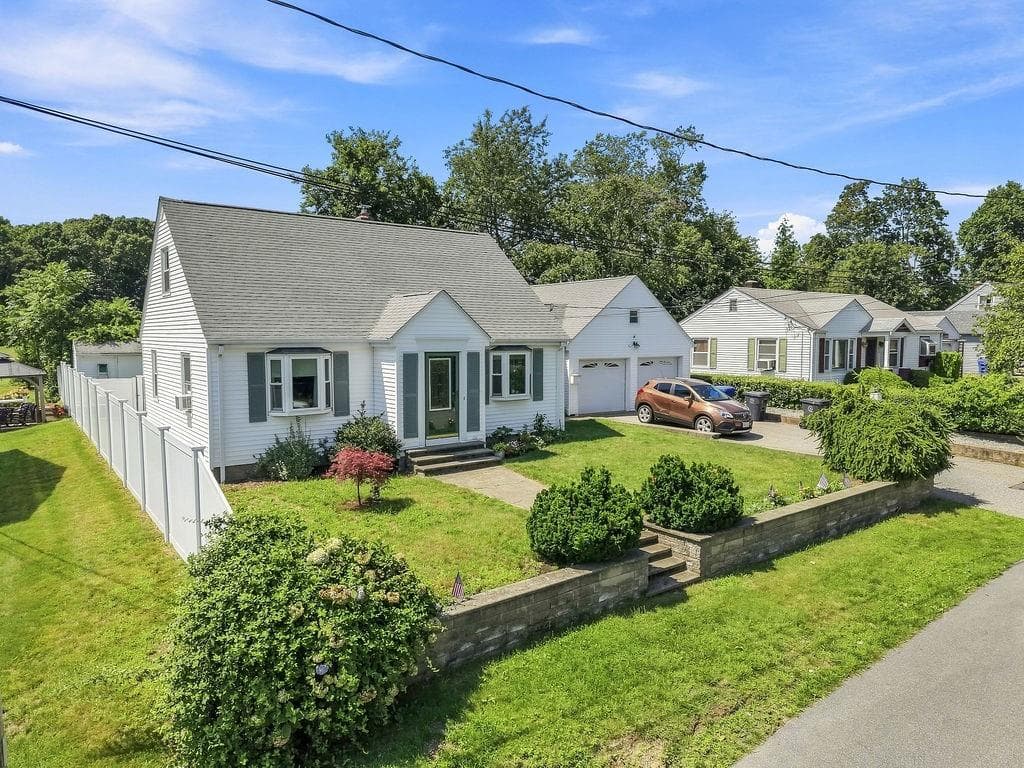 41 Fisher Street photo 2