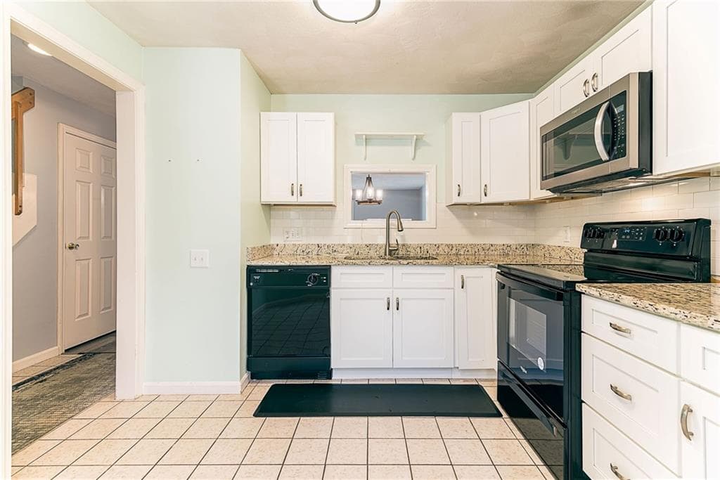 Condominium at 86 Trellis Drive UNIT 86, West Warwick, photo 12 of 42