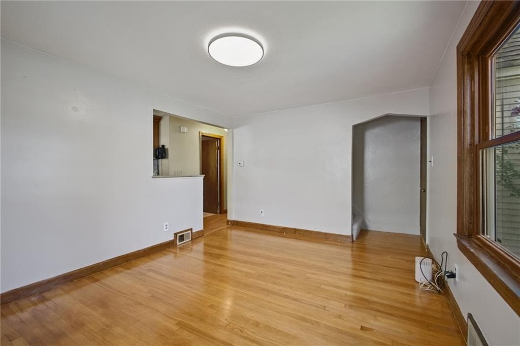 243 Rice Street photo 12