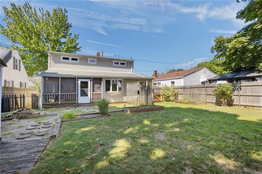 243 Rice Street photo 40