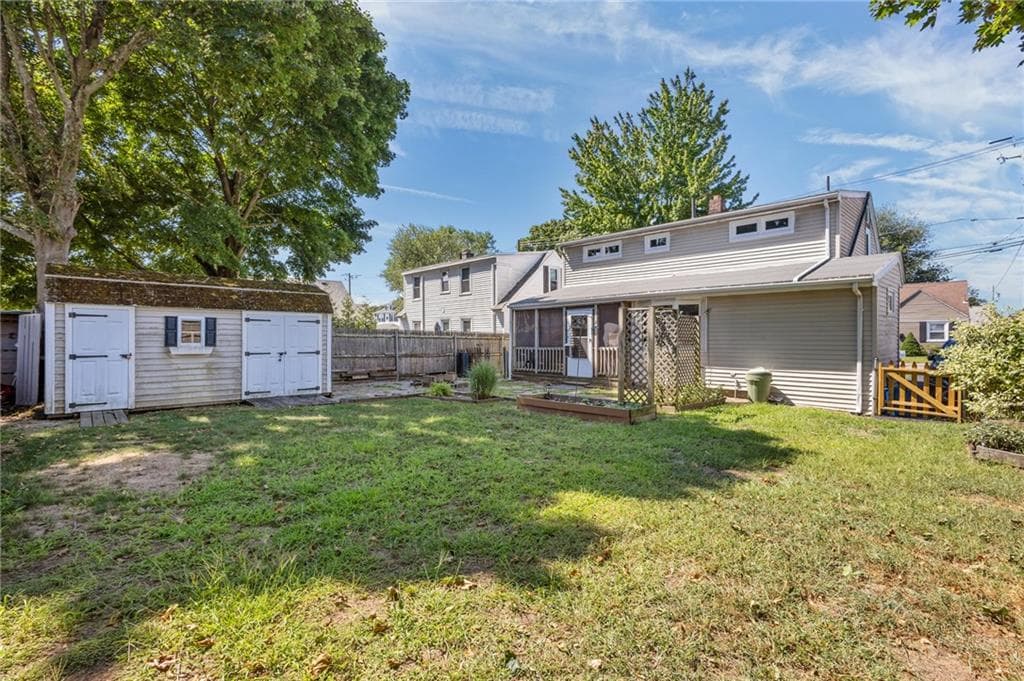243 Rice Street photo 39