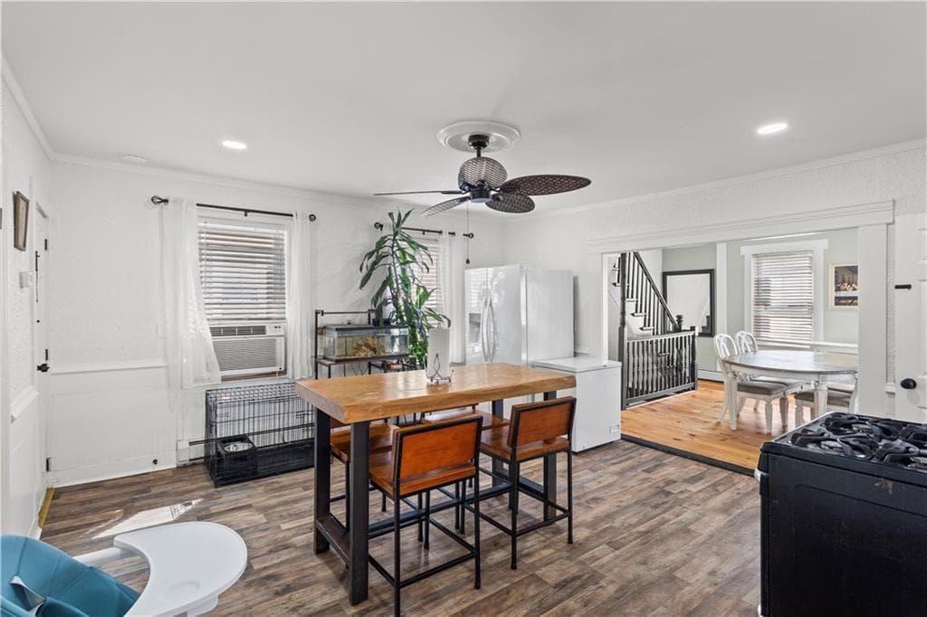 551 Pond Street photo 22