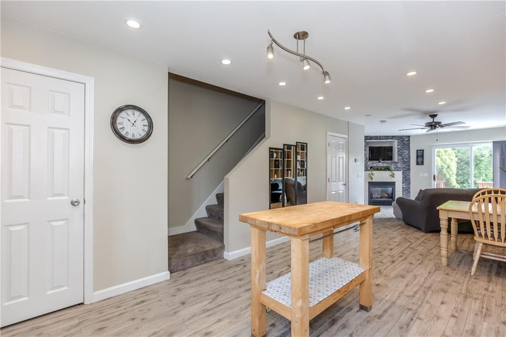 192 Fairway Drive photo 9