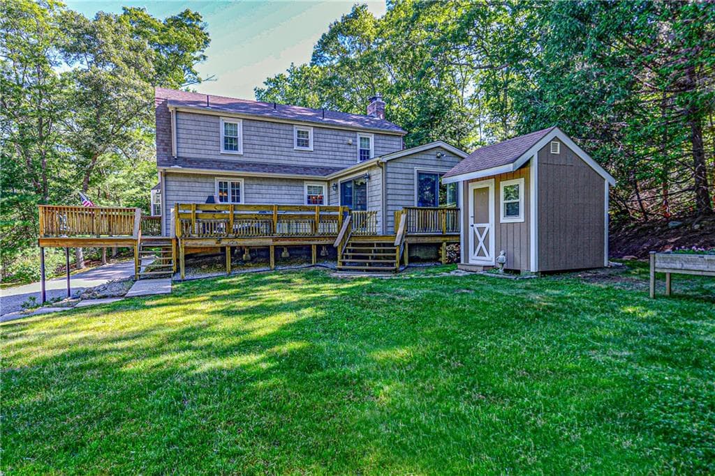 Single Family Residence at 132 Sheffield Hill Road, Exeter, photo 12 of 28