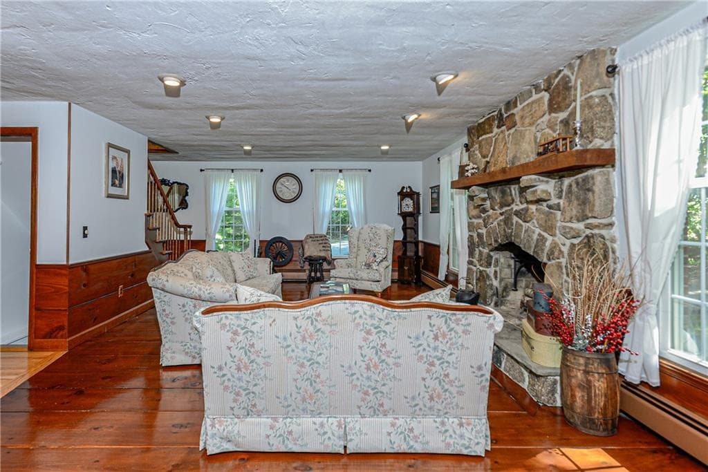 Single Family Residence at 132 Sheffield Hill Road, Exeter, photo 3 of 28