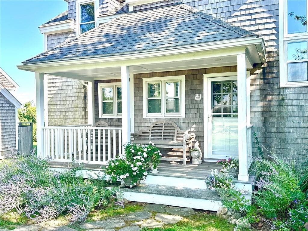 1207 West Side Road photo 8