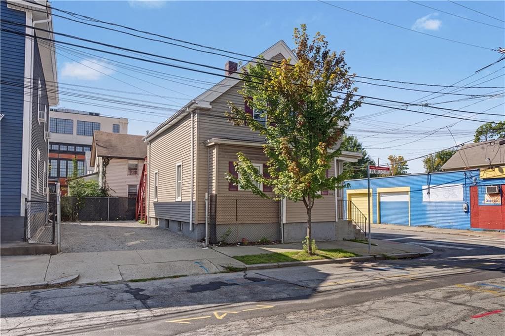 448 Public Street photo 2