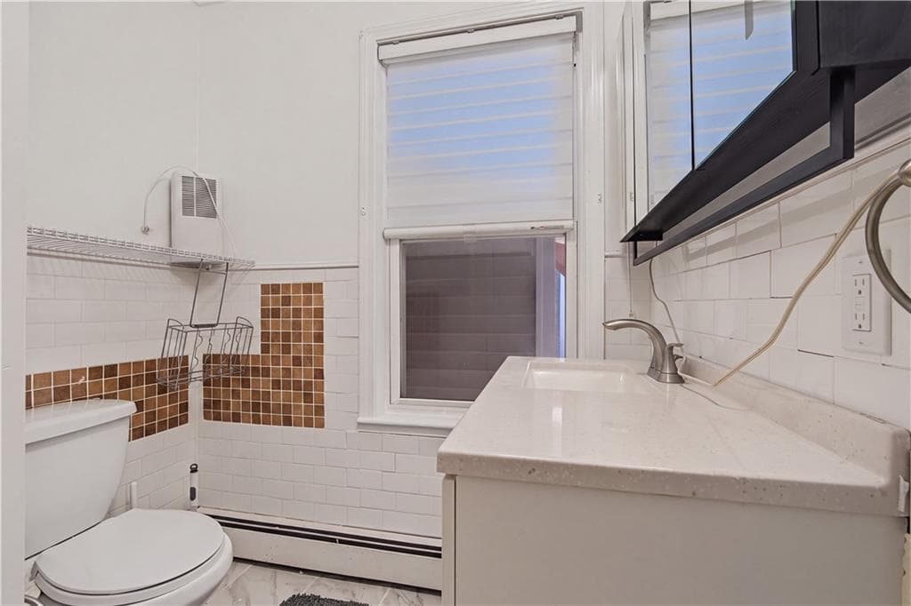 448 Public Street photo 12