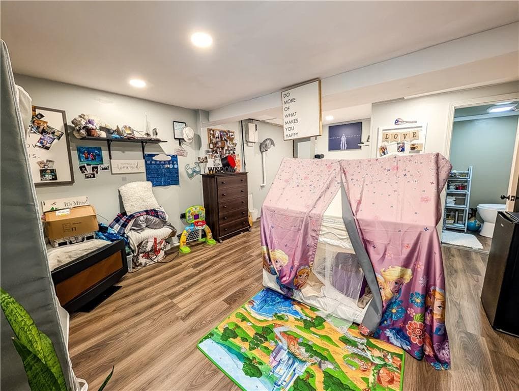 115 Davis Avenue photo 32