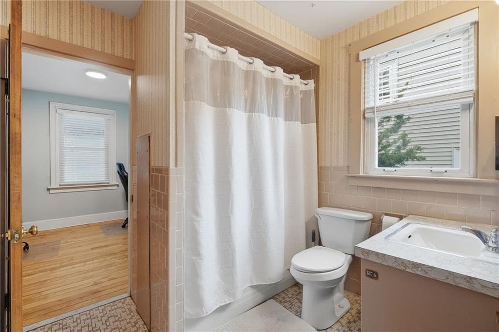 16 Beechcrest Street photo 12