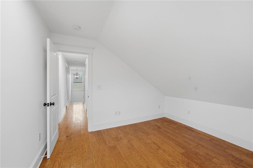 21 Elm Street photo 21