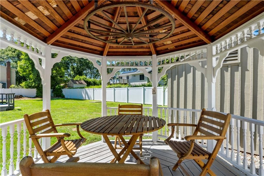 Single Family Residence at 15 Mollusk Drive, North Kingstown, photo 26 of 33