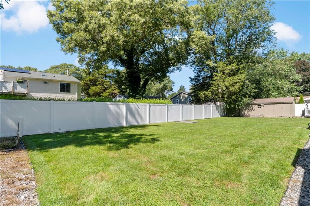 Single Family Residence at 15 Mollusk Drive, North Kingstown, photo 28 of 33