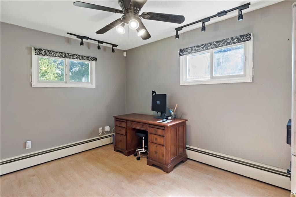 Single Family Residence at 15 Mollusk Drive, North Kingstown, photo 20 of 33