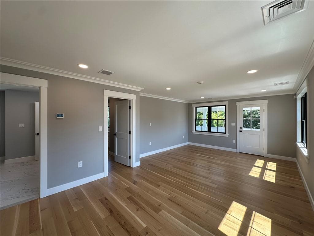 15 Cornelius Drive photo 13