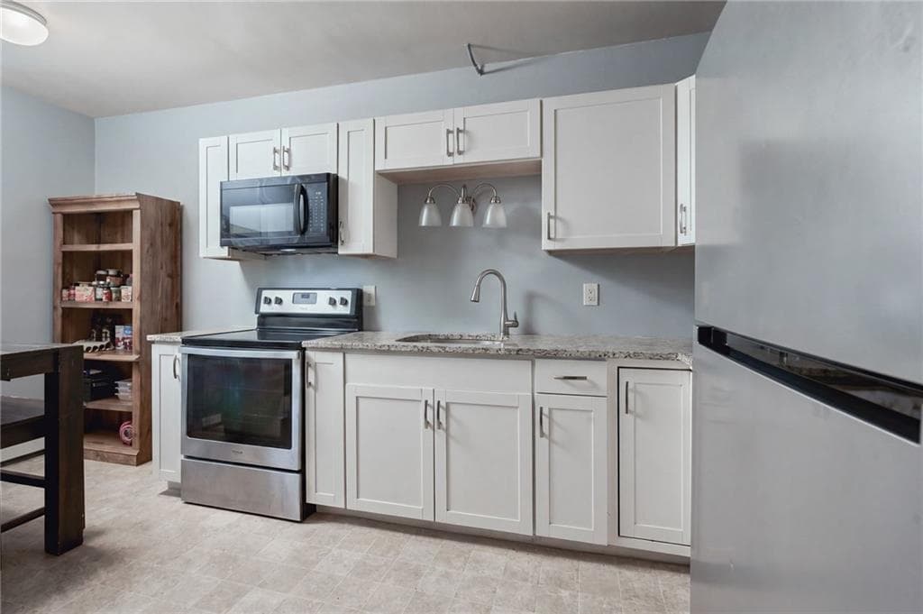 Condominium at 336 Killingly Street UNIT C, Providence, photo 2 of 25