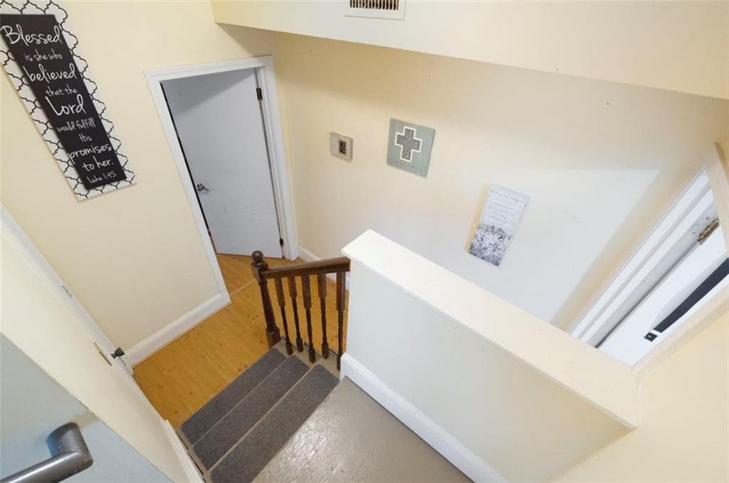 576 Fairmount Street photo 13