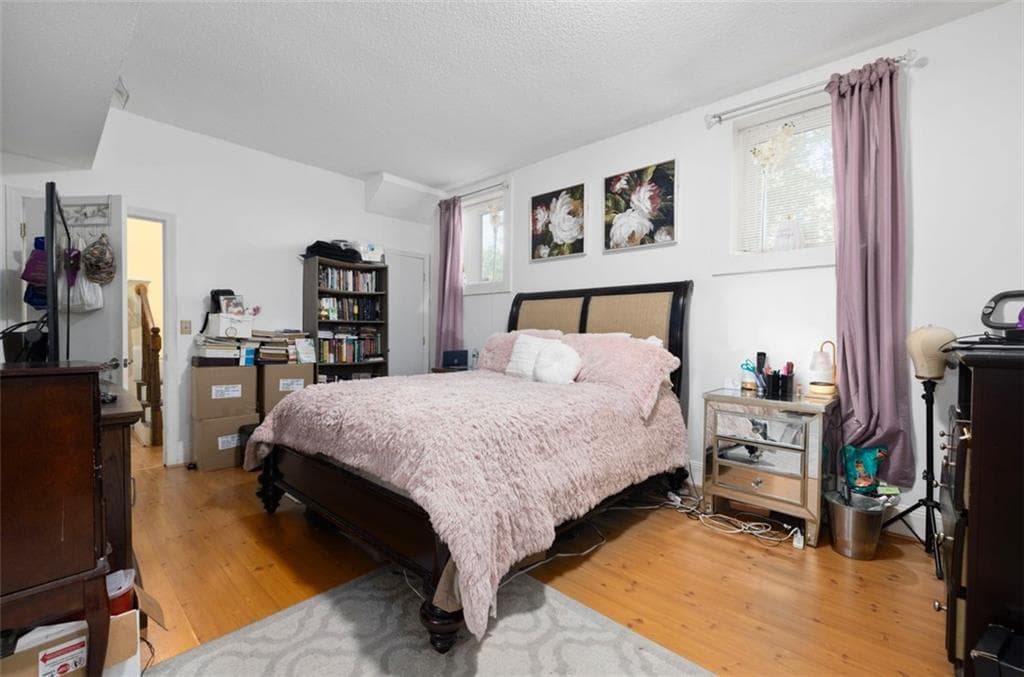 576 Fairmount Street photo 18