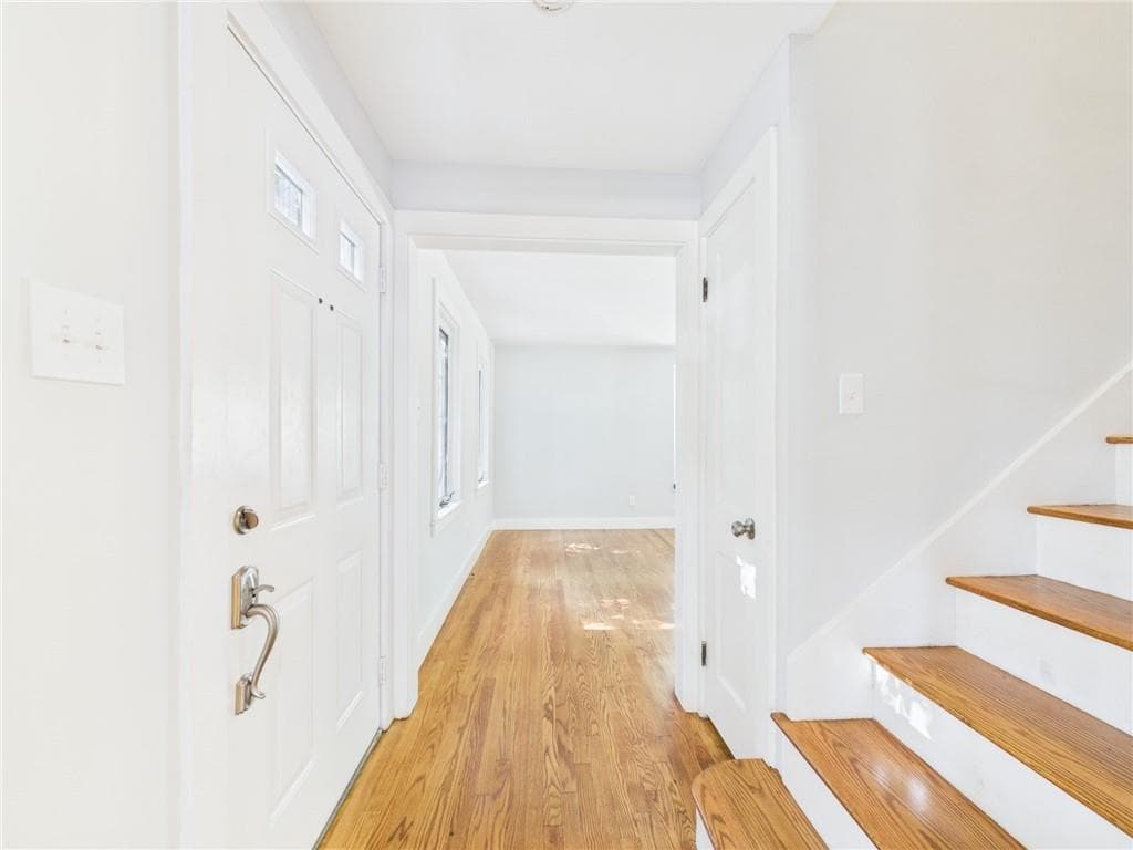229 Hunt Avenue photo 13