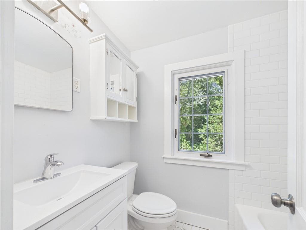 229 Hunt Avenue photo 24