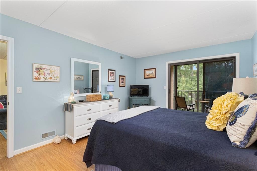 650 East Greenwich Avenue UNIT 3-308 photo 18