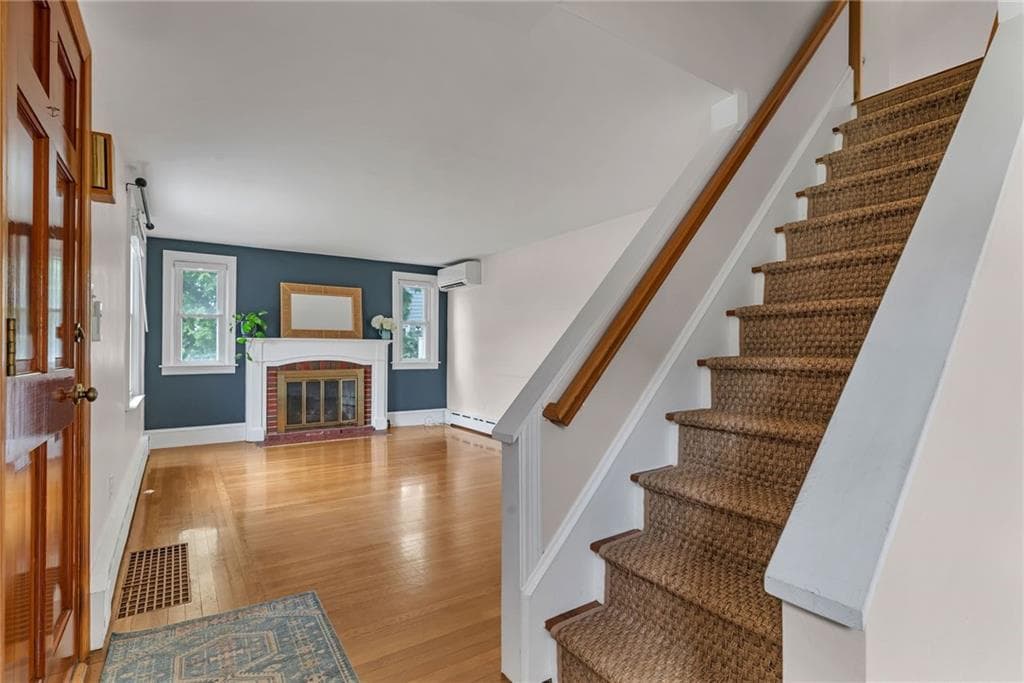 64 King Phillip Drive photo 25
