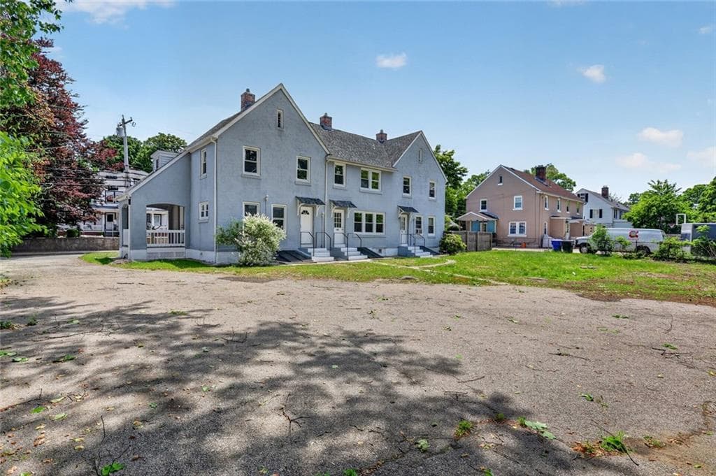 520 524 Providence Street photo 3