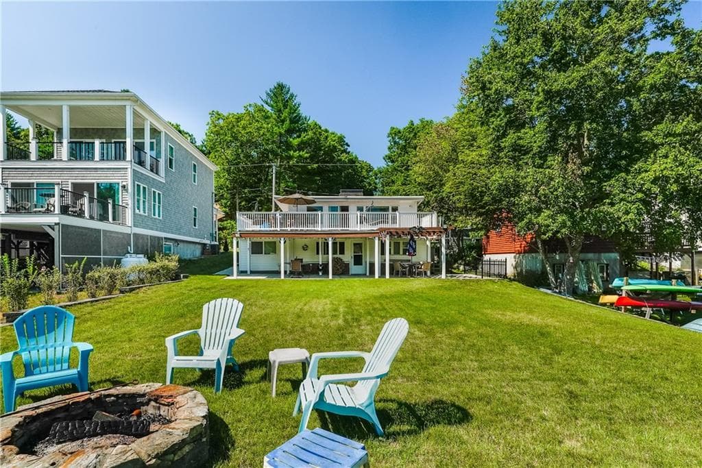 103 Lake Drive photo 3