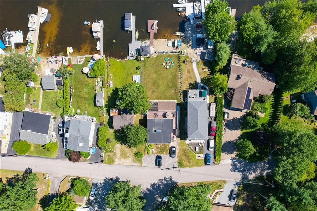 103 Lake Drive photo 10