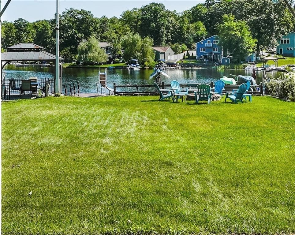 103 Lake Drive photo 4